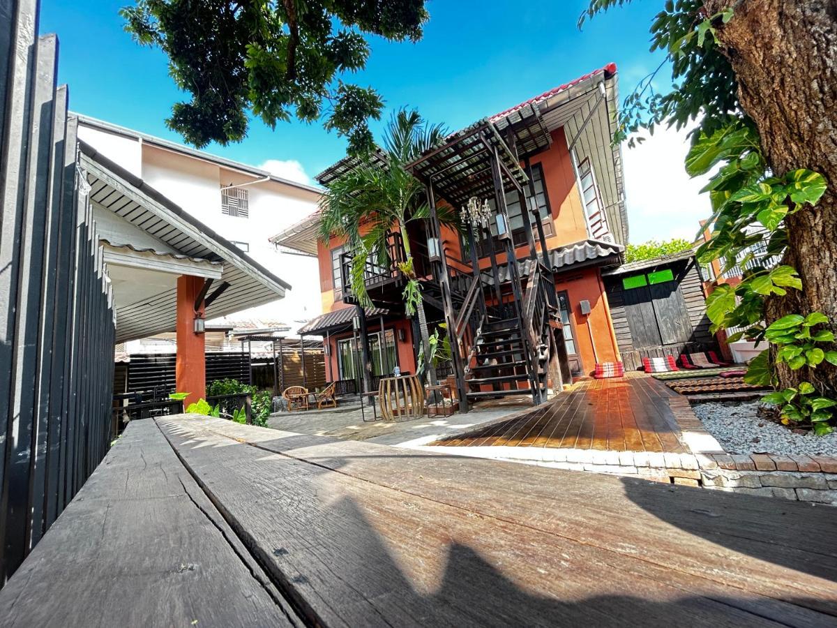 Villa'S Homestay Chiang Mai Bagian luar foto