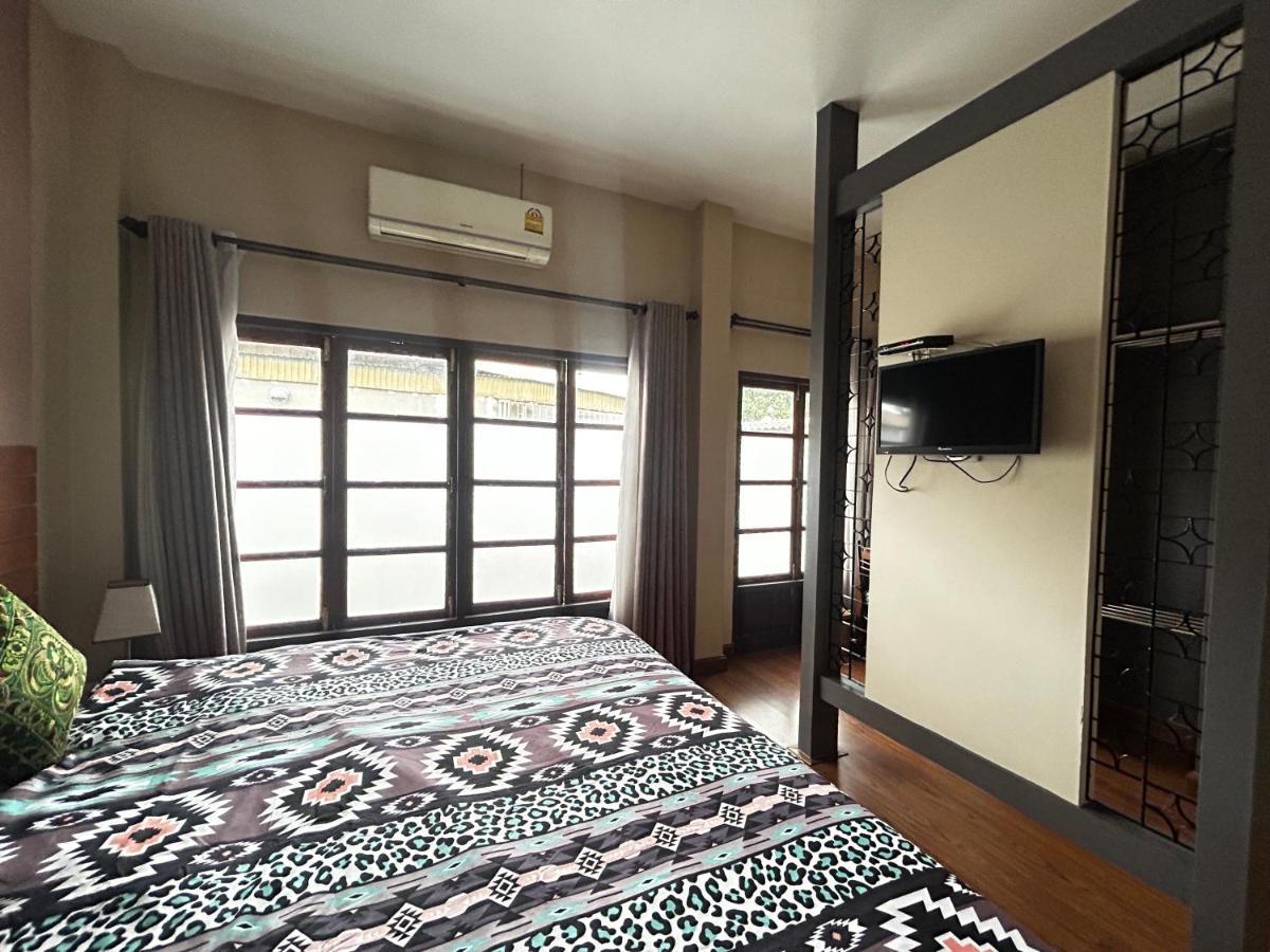 Villa'S Homestay Chiang Mai Bagian luar foto